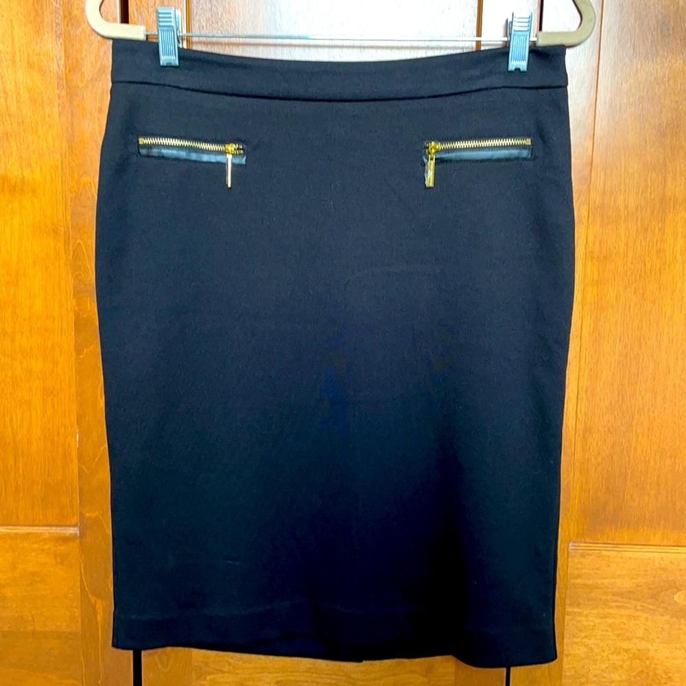 Dana Buchman Blackness skirt with gold zipper 8